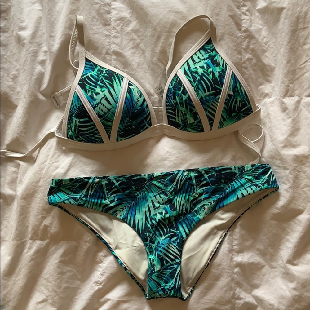 VS PINK BIKINI SET